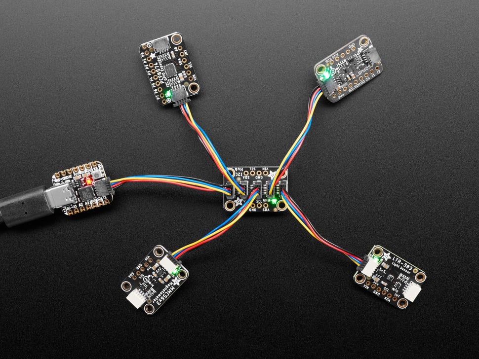 Adafruit Qwiic / Stemma QT 5 Port Hub